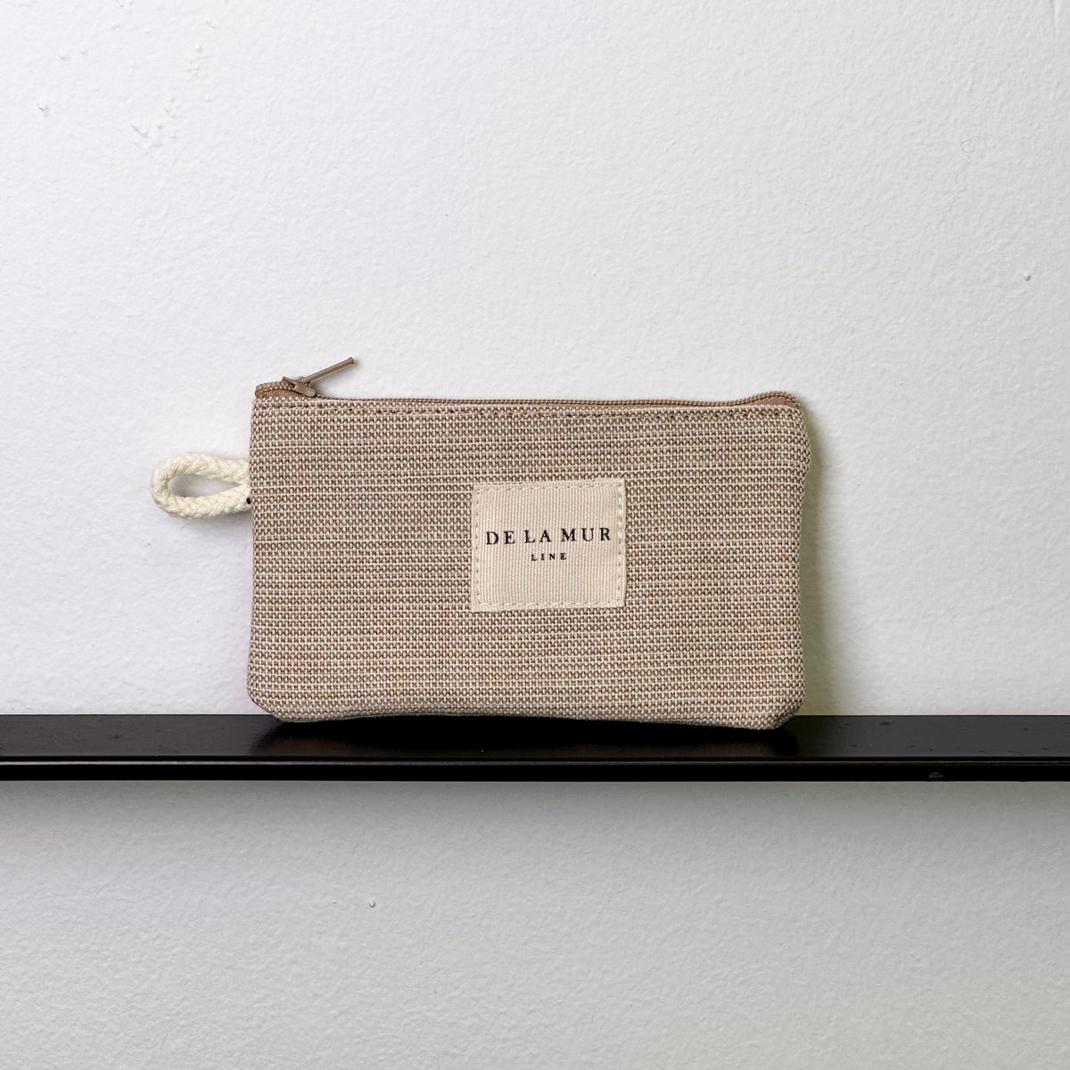 Monedero Lol, estampado en beige, negro, marrón, vista frontal — De La Mur