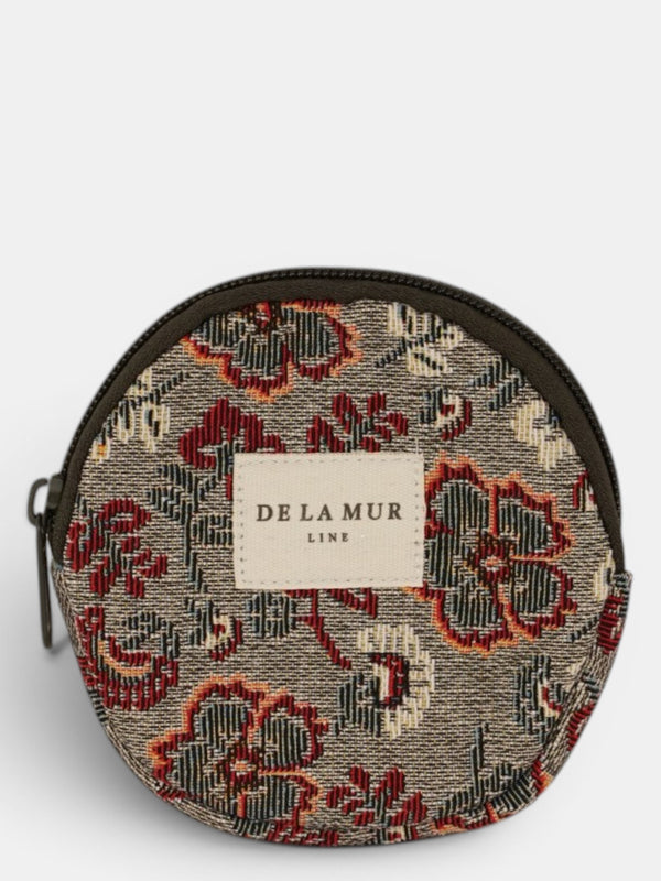 Monedero Nira, estampado en marrón, rojo, blanco, vista frontal — De La Mur