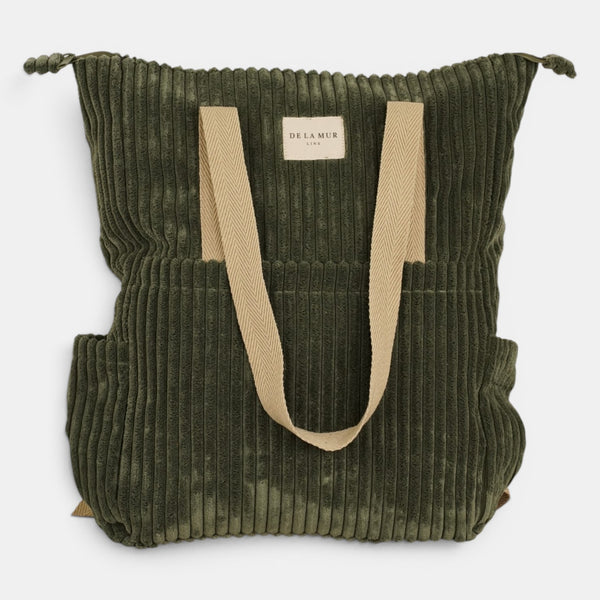 Bolso Musgo, acabado verde musgo, detalle del estampado y el material — De La Mur