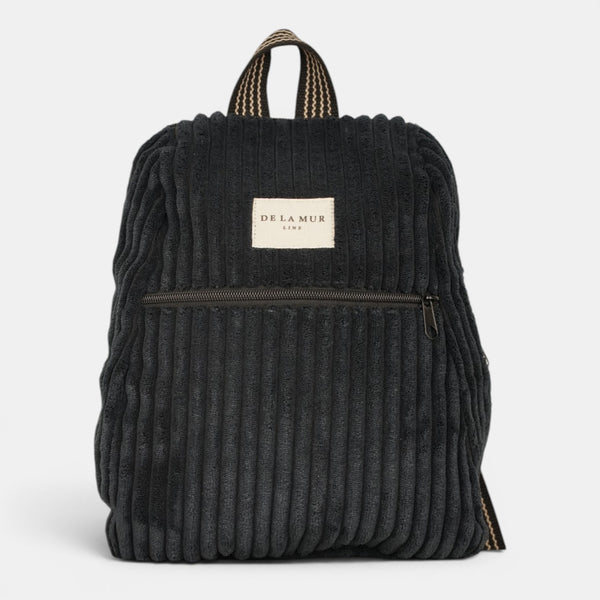 mochila Curly, estampado en beige, blanco, azul, detalle del estampado y el material — De La Mur