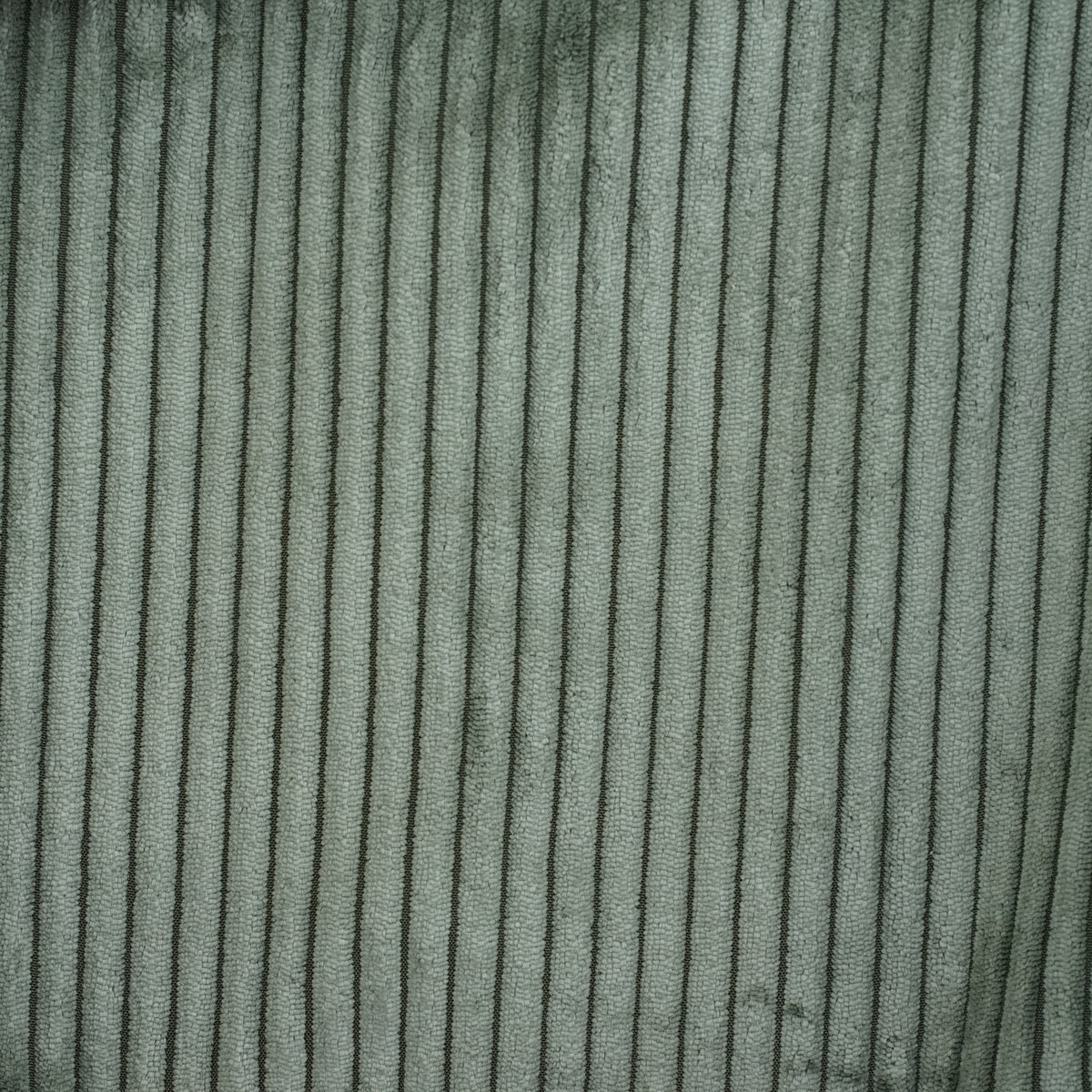 Bolsa grande con cremallera Musgo, acabado verde musgo, detalle del producto — De La Mur