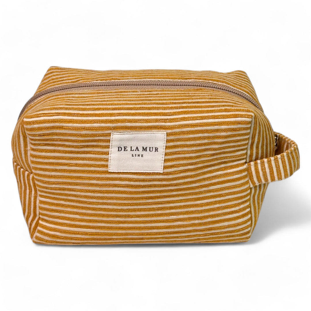 Medium size Amar Toiletry Bag