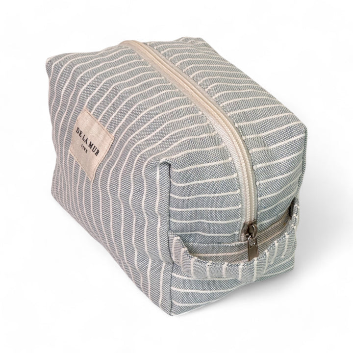 Medium size Amar Toiletry Bag