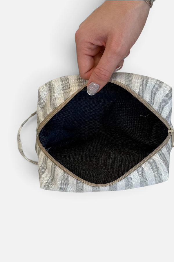 Medium Lugris Toiletry Bag