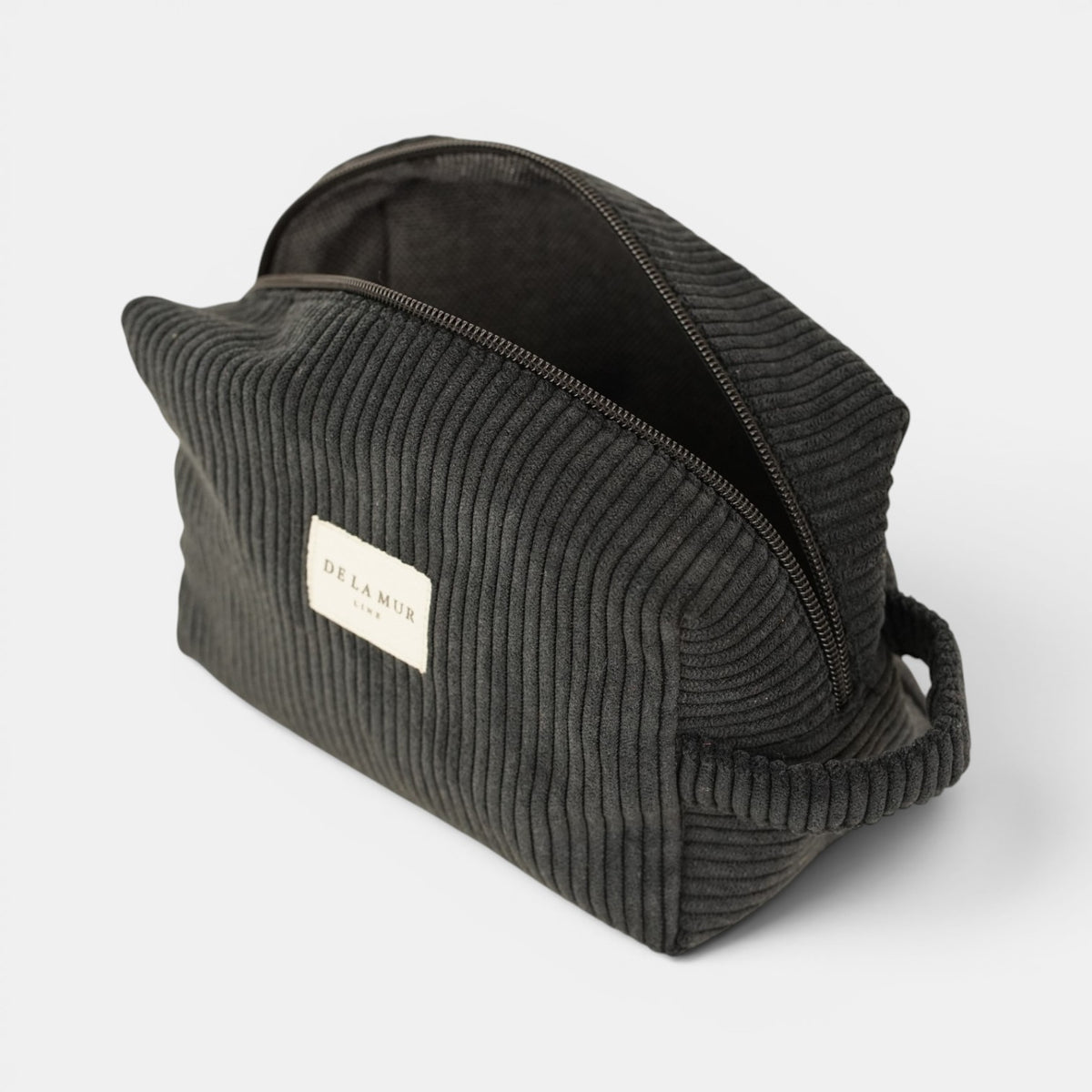 Neceser mediano Nit, estampado en negro, blanco, detalle del material y el acabado — De La Mur