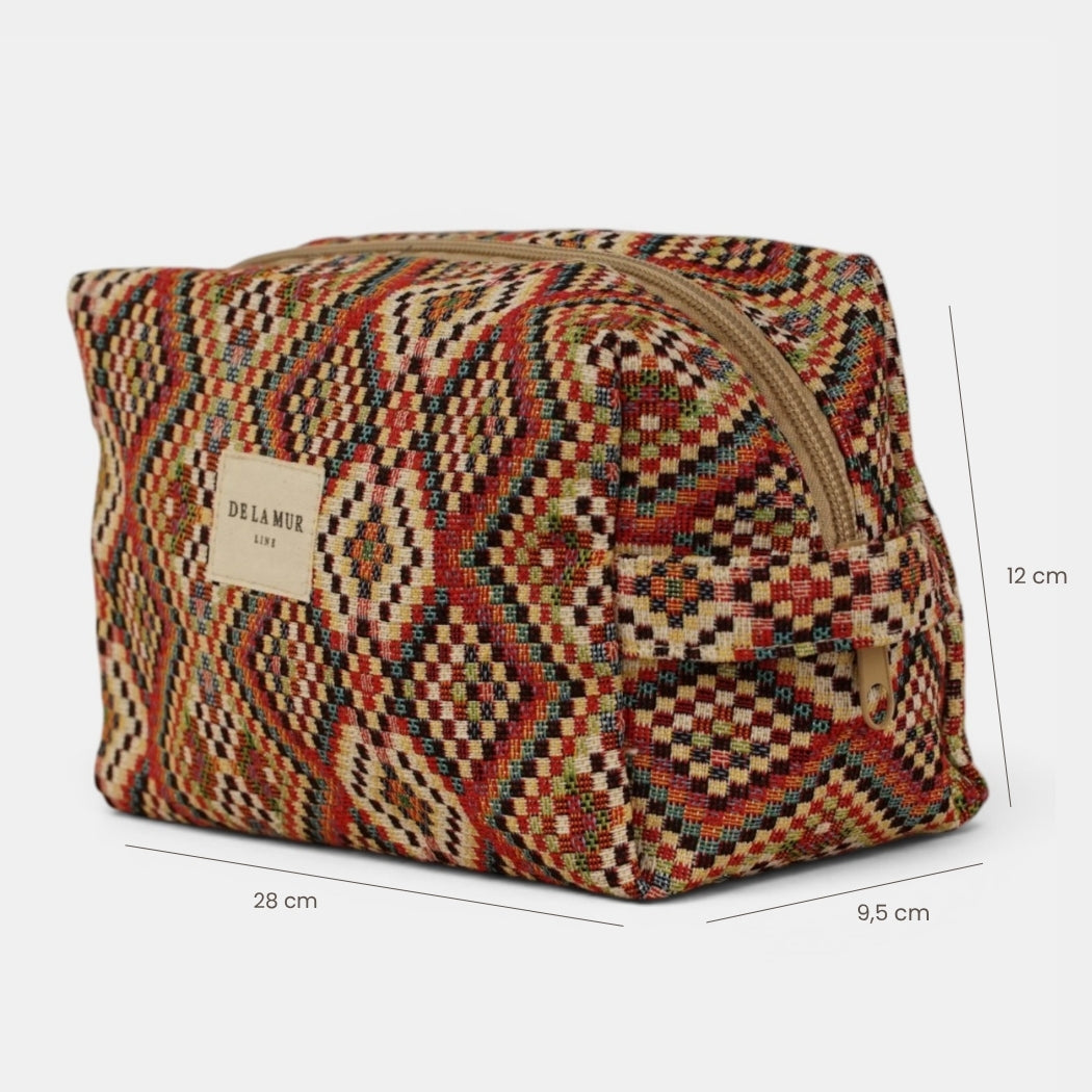 Neceser mediano Otto, estampado en blanco, rojo, marrón, vista en uso — De La Mur