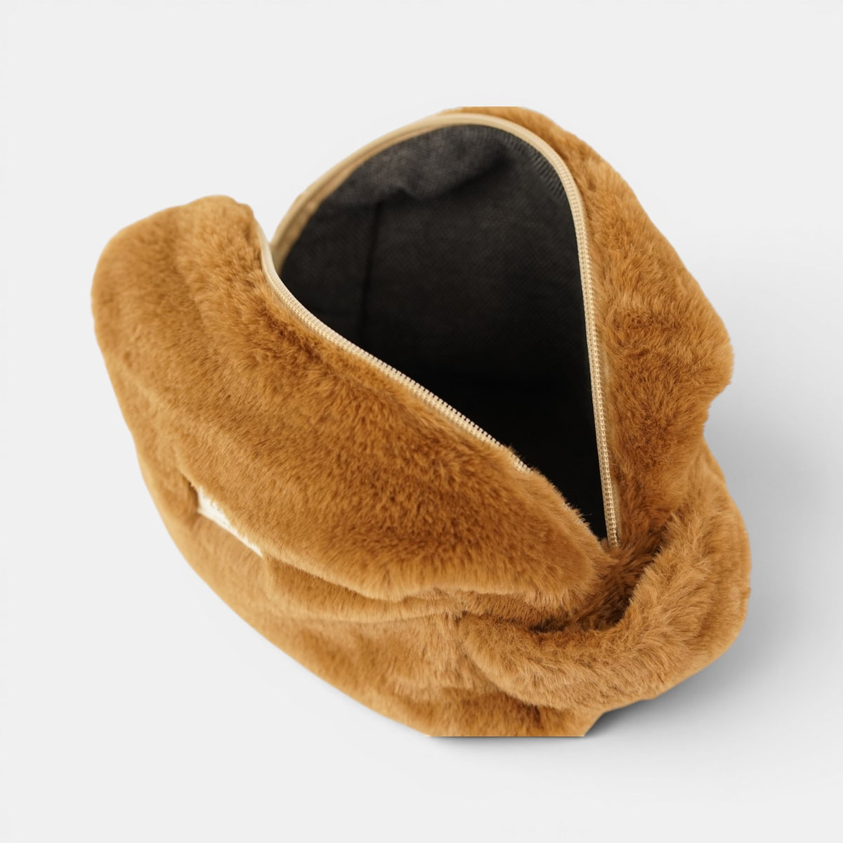 Neceser mediano Pile, estampado en blanco, terracota, naranja, detalle del material y el acabado — De La Mur