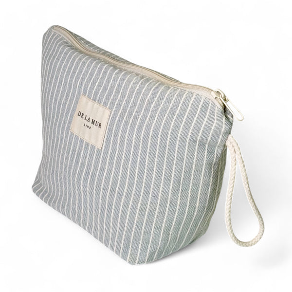 Neceser City, estampado en gris, blanco, beige, detalle del estampado y el material — De La Mur