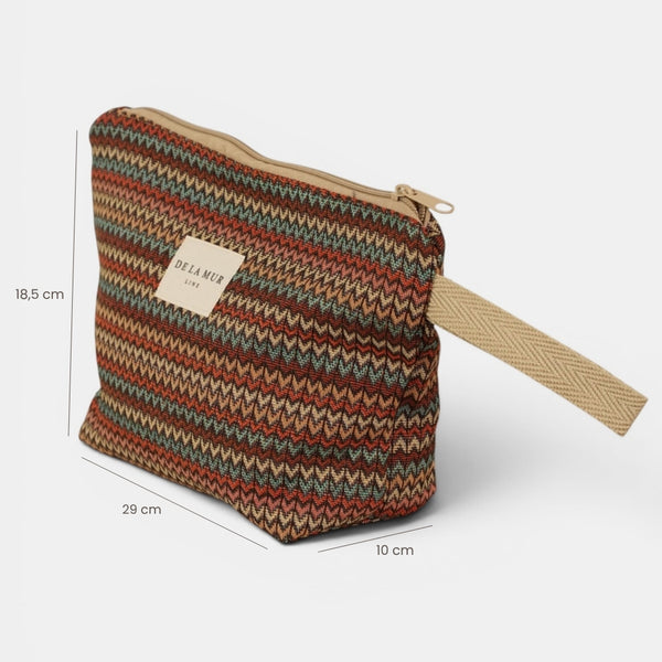 Neceser Fron, estampado en blanco, marrón, terracota, vista en uso — De La Mur
