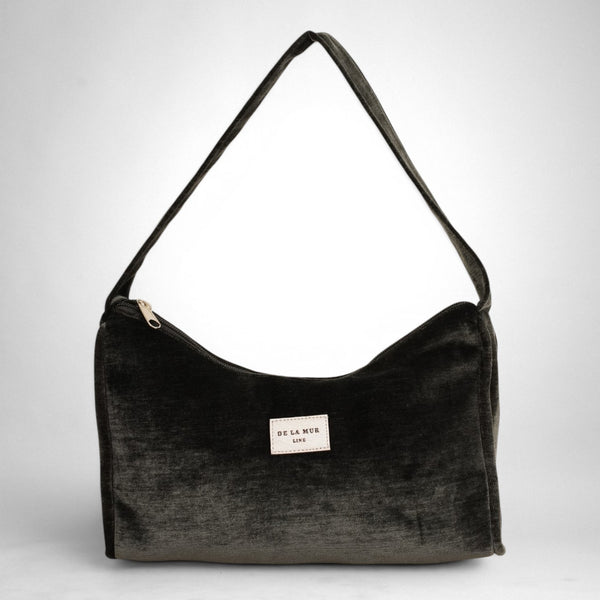 Bolso Neger, estampado en negro, azul, gris, detalle del material y el acabado — De La Mur