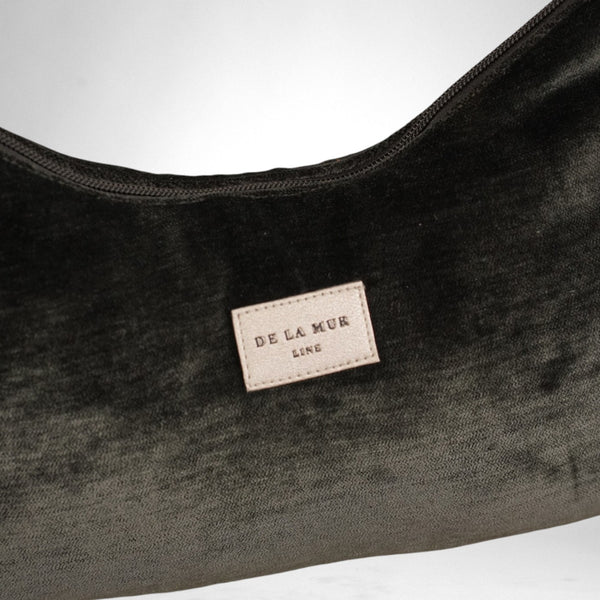 Bolso Neger, estampado en negro, azul, gris, detalle del producto — De La Mur
