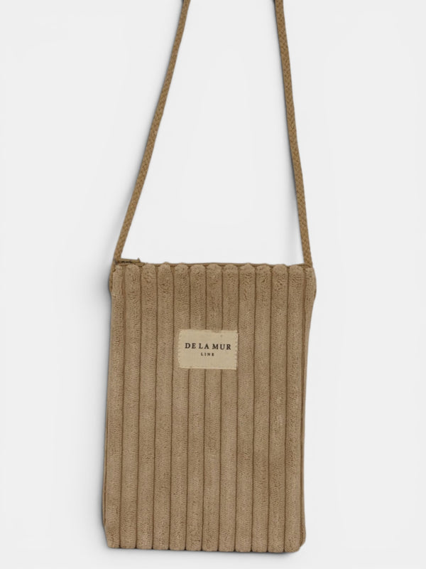 Bolsito porta móvil Moka, estampado en marrón, blanco, beige, vista frontal — De La Mur