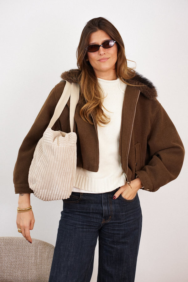 Bolso Moka, estampado en beige, terracota, blanco, vista en uso — De La Mur