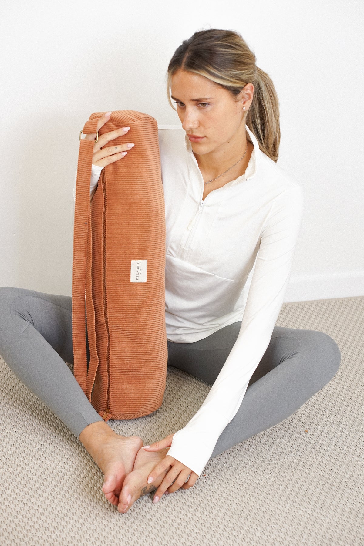 Bolso Barro, estampado en terracota, beige, blanco, vista frontal — De La Mur