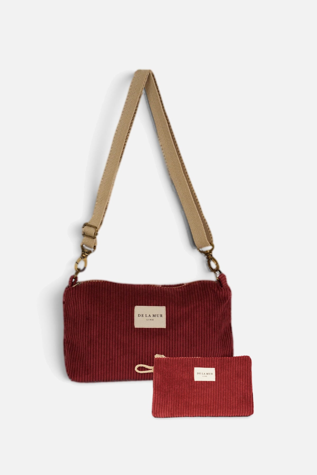 Pack bolso clutch y mini neceser de pana granate Arde